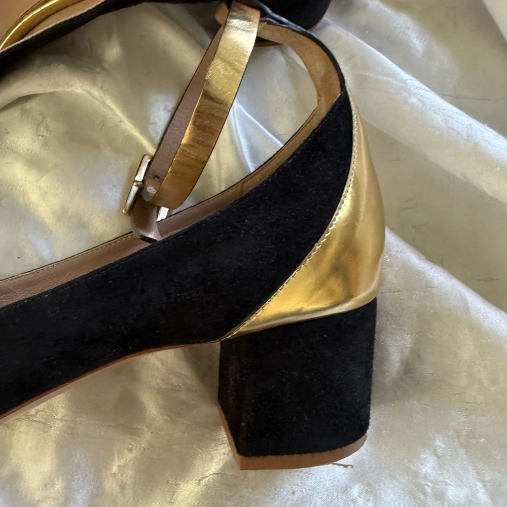 Chloe Black Suade Mary Jane Heels - 1” block heal - 38.5 - Picture 6 of 7